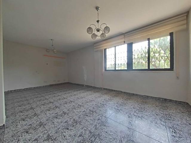 Casa adosada en Venta en Carracedelo
