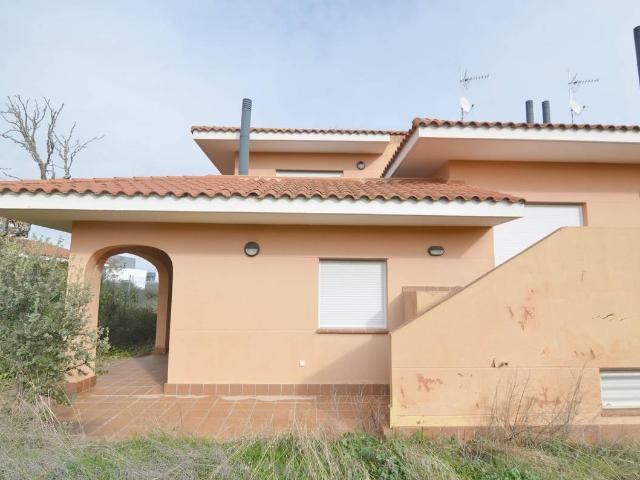 Casa adosada en Venta en Carrascal de Barregas