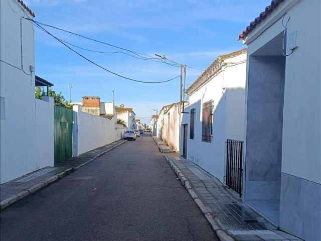 Casa adosada en Venta en Carretera de Sevilla Los Montitos