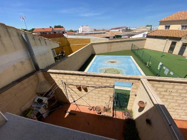 Casa adosada en Venta en Carrión de Calatrava