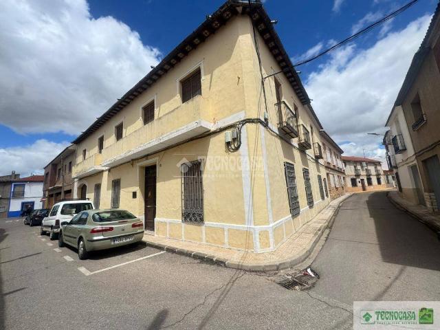 Casa adosada en Venta en Carrión de Calatrava