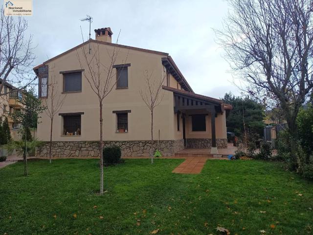 Casa adosada en Venta en Palazuelos de Eresma