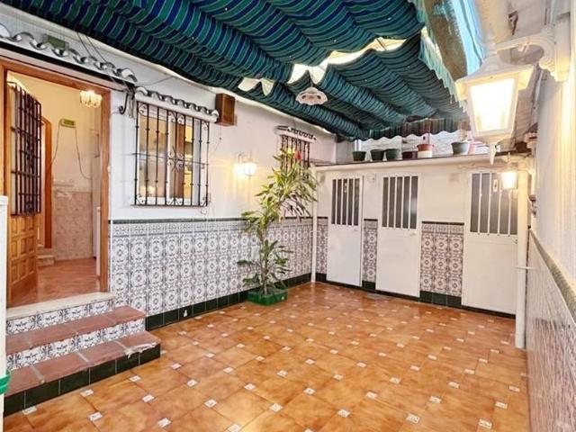 Casa adosada en Venta en Casco Antiguo
