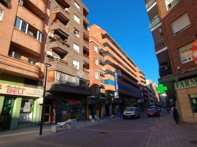 Casa adosada en Venta en Casco Antiguo
