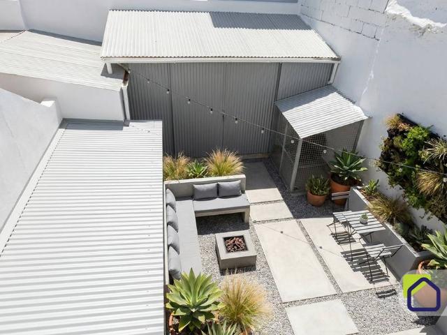 Casa adosada en Venta en Casco Antiguo