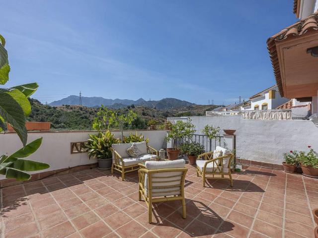 Casa adosada en Venta en Casco Antiguo