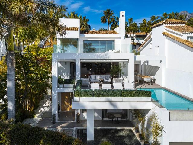 Casa adosada en Venta en Casco Antiguo