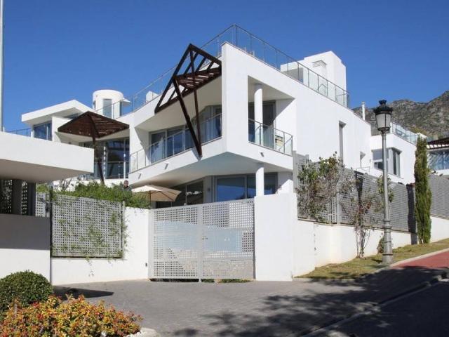 Casa adosada en Venta en Casco Antiguo