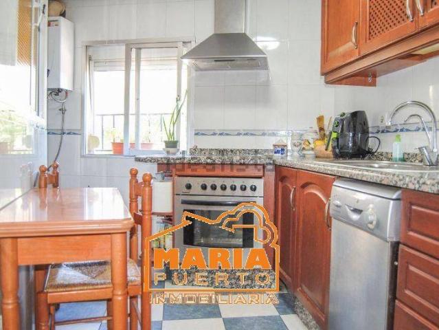Casa adosada en Venta en Casco Antiguo