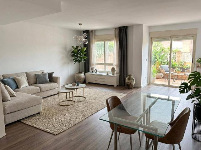 Casa adosada en Venta en Casco Histórico