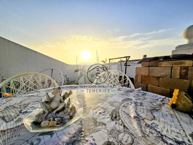Casa adosada en Venta en Casco Urbano