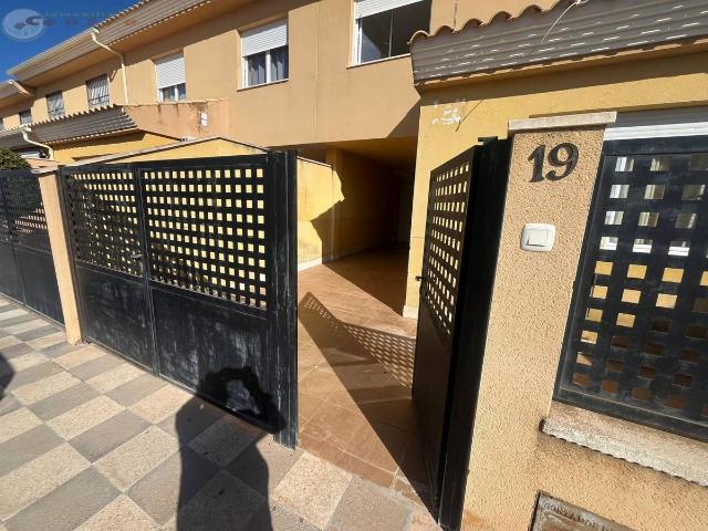 Casa adosada en Venta en Casas de Juan Núñez