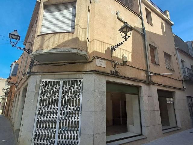 Casa adosada en venta en Cassà de la Selva, de 232 m² 7 habitaciones por 225.000