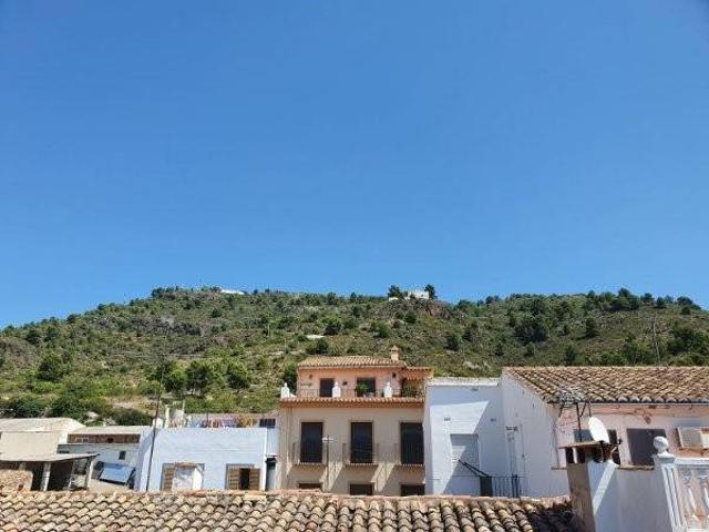 Casa rústica / Caserío en Venta en Castellnovo