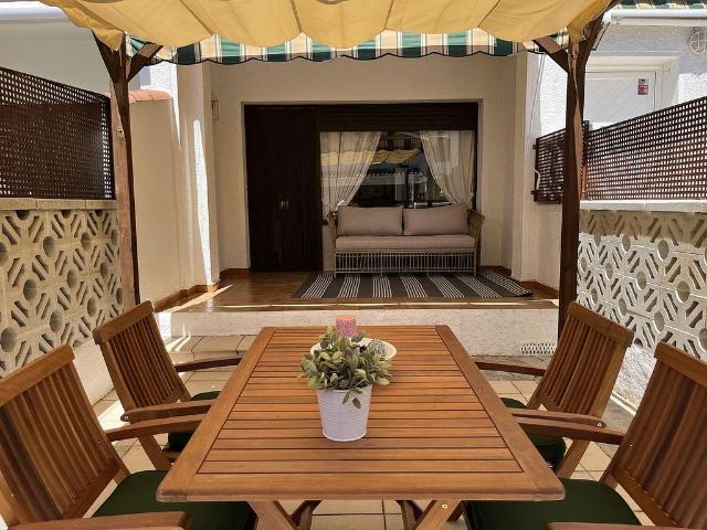 Casa adosada en venta en Castelló d´Empúries, de 65 m² 1 habitación por 249.000