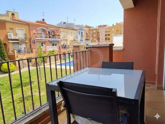 Casa adosada en venta en Castelló d´Empúries, de 172 m² 3 habitaciones por 399.900