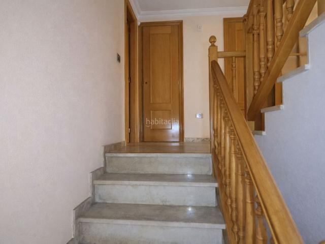 Casa adosada en venta en Castellón de la Plana, Ciutat del Transport La Salera. Adosado en venta en Avda. Alcora, 3 dormitorios. Casas adosadas Castellón de la.