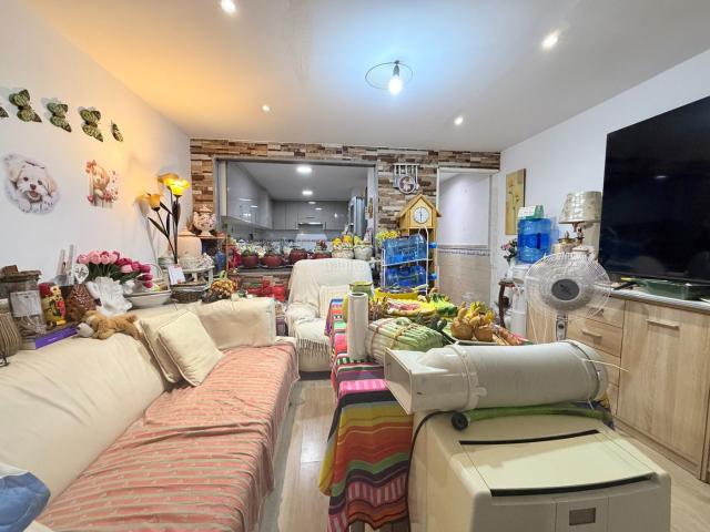 Casa adosada en venta en Castellón de la Plana, Estadio Castalia. CHALET ADOSADO CON TERRAZA, 5 DORMITORIOS Y EXCELENTE ORIENTACIÓN EN CASTELLÓN. Casas adosadas Castellón de la.
