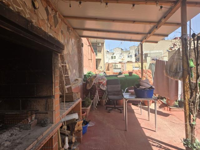 Casa adosada en venta en Castellón de la Plana, Plaza Donoso Cortés Avenida Magdalena. Casa tradicional reformada de 154 m² con terraza y barbacoa en Calle Teniente Monzonís, Castellón. Casas.