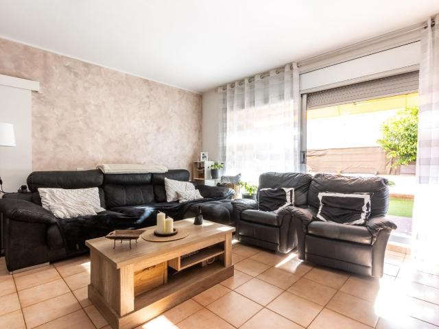 Casa adosada en venta en Castellar del Vallès, Espai Tolra Els Pedrissos Can Carner. Espectacular Adosado en Castellar del Vallés por 495.000. Casas adosadas Castellar del.