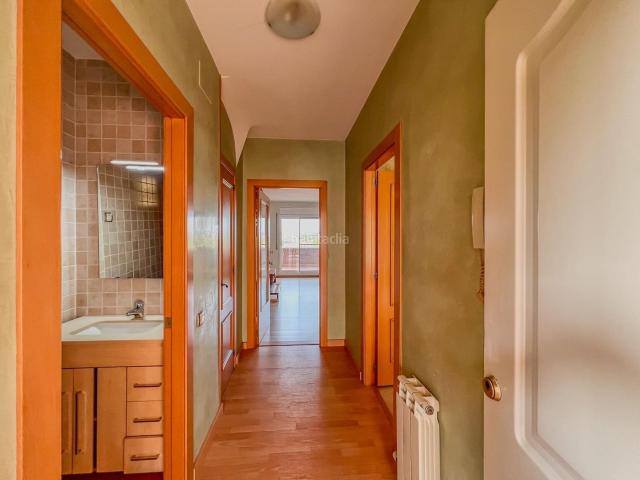 Casa adosada en venta en Castellbisbal. EXCLUSIVO CHALET ADOSADO ESQUINERO EN EL CENTRO DE CASTELLBISBAL. Casas adosadas.