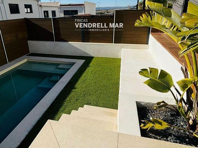 Casa adosada en venta en Castellet i la Gornal, de 117 m² 4 habitaciones por 347.000