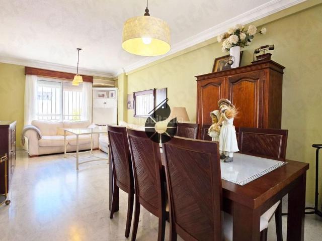 Casa adosada en venta en Castilleja de la Cuesta. Casas adosadas Castilleja de la.