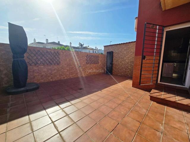 Casa adosada en venta en Castilleja de la Cuesta. Chalet adosado en esquina Castilleja de la Cuesta. Casas adosadas Castilleja de la.