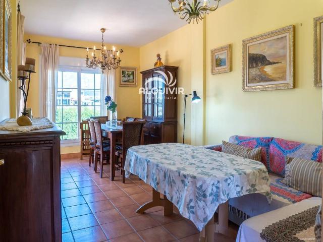 Casa adosada en Venta en Caño Guerrero