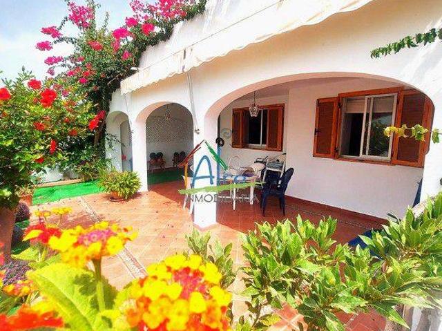 Casa adosada en Venta en Caño Guerrero
