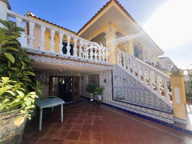 Casa adosada en Venta en Caño Guerrero
