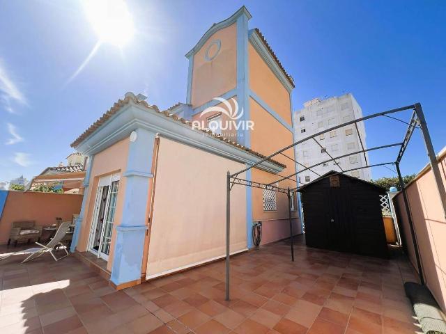 Casa adosada en Venta en Caño Guerrero