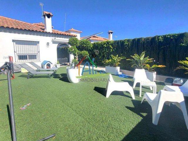 Casa adosada en Venta en Caño Guerrero