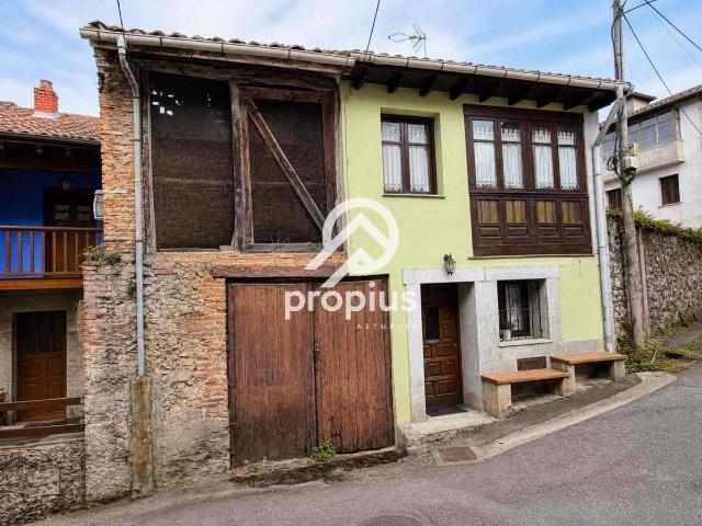 Casa adosada en Venta en Celorio Poó Parres