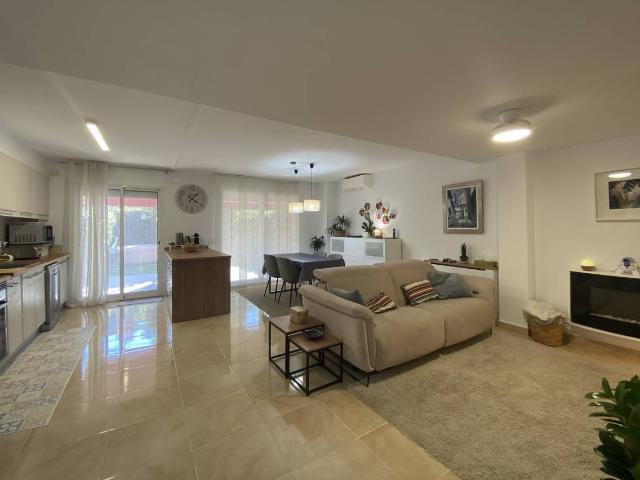 Casa adosada en Venta en Celrà