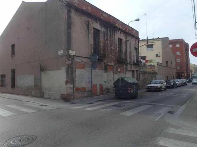 Casa adosada en Venta en Centre