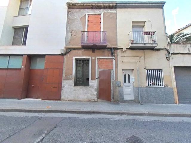Casa adosada en Venta en Centre
