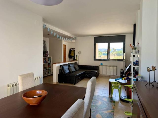 Casa adosada en Venta en Centre