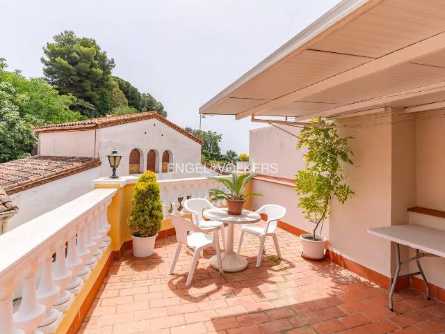 Casa adosada en Venta en Centre