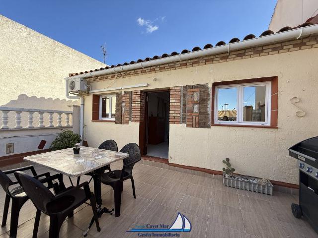 Casa adosada en Venta en Centre