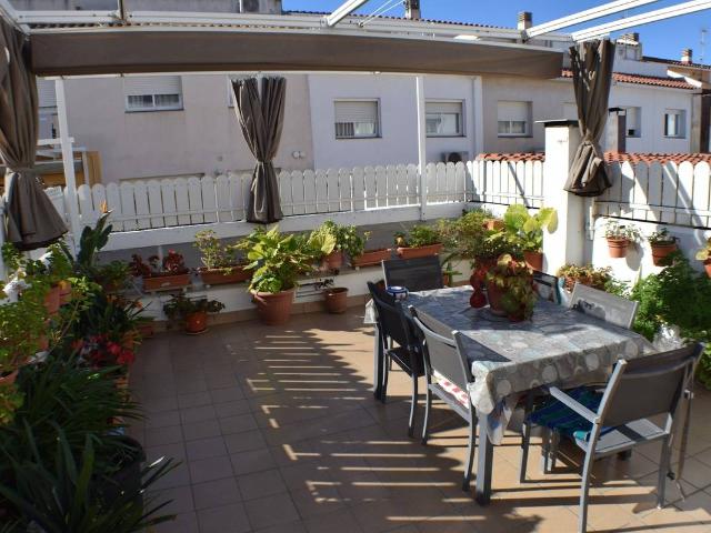Casa adosada en Venta en Centre