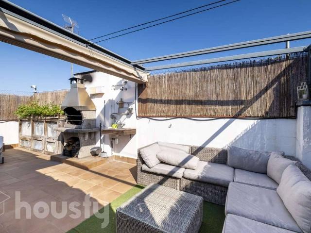 Casa adosada en Venta en Centre