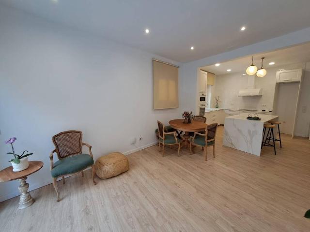 Casa adosada en Venta en Centre