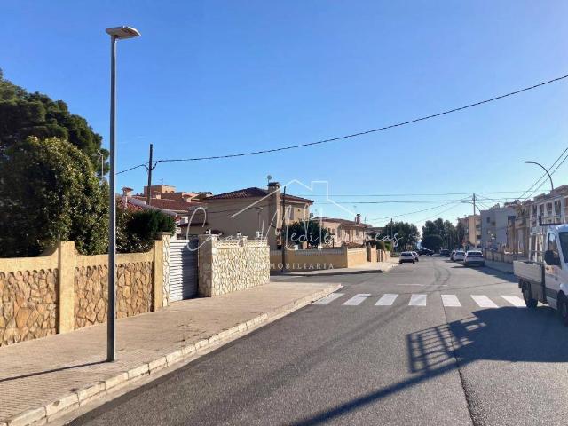 Casa adosada en Venta en Centre