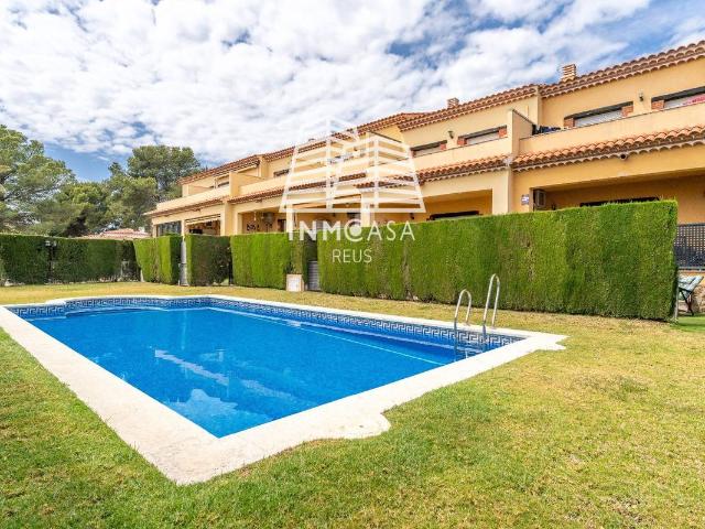 Casa adosada en Venta en Centre