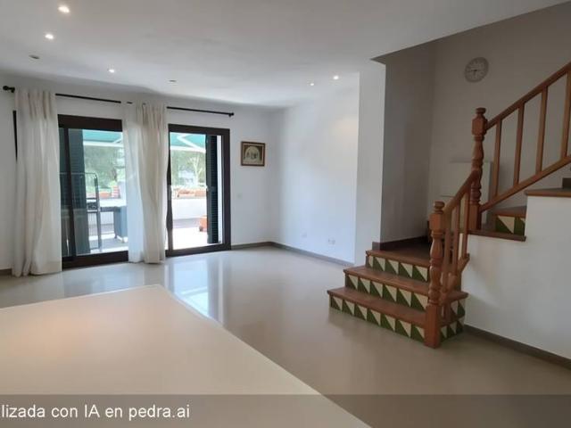 Casa adosada en Venta en Centre