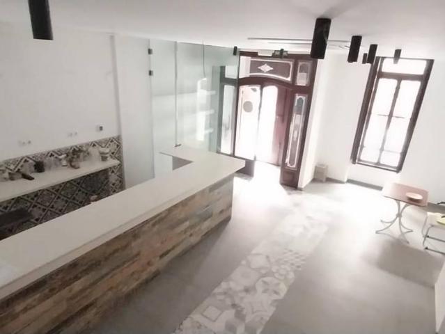 Casa adosada en Venta en Centre