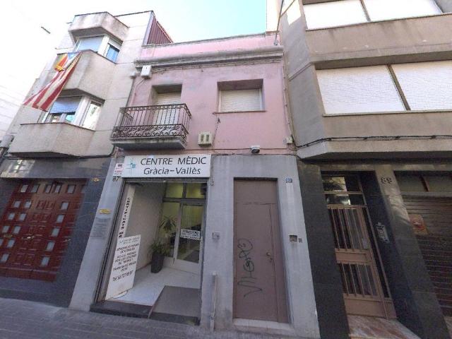 Casa adosada en Venta en Centre