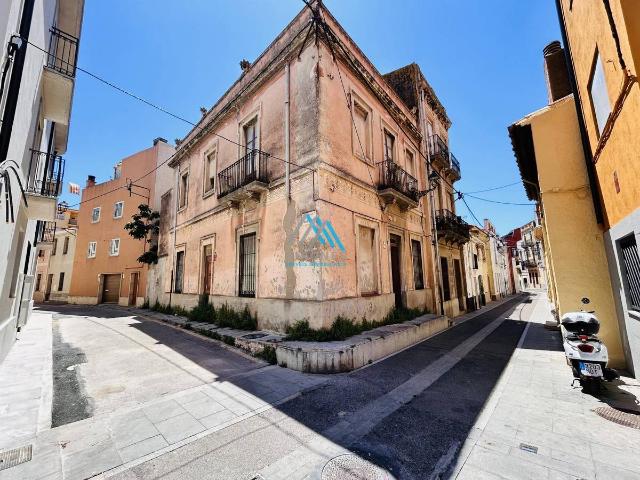 Casa adosada en Venta en Centre