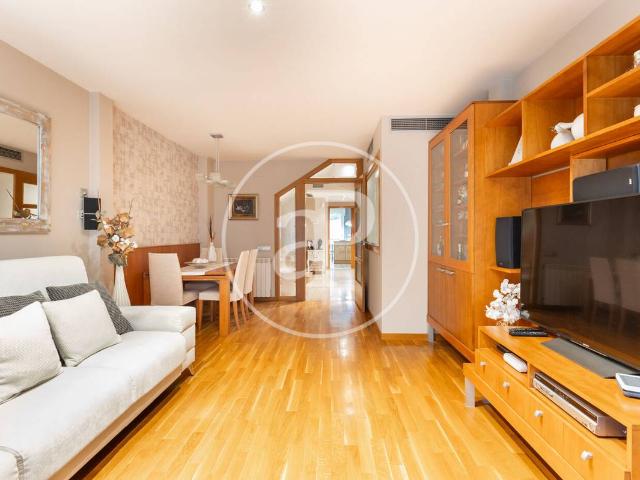 Casa adosada en Venta en Centre